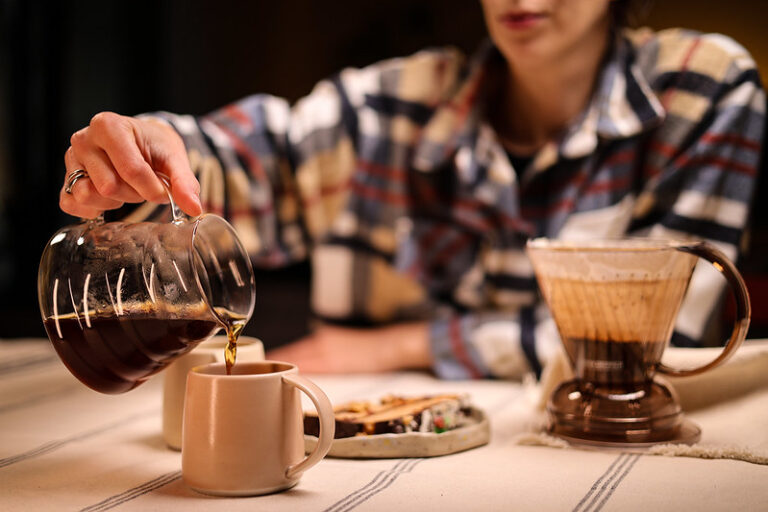 Jak eksperymentować w domu z kawą? 10 pomysłów na domowe kawowe eksperymenty